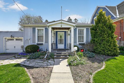 160 Riddell St, Woodstock, ON, N4S6M8 | Card Image