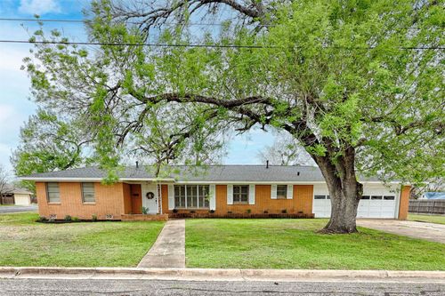 302 Baumgarten St, Schulenburg, TX, 78956-2102 | Card Image