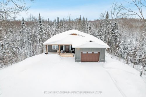 298 Yearley Rd, Utterson, ON, P0B1M0 | Card Image