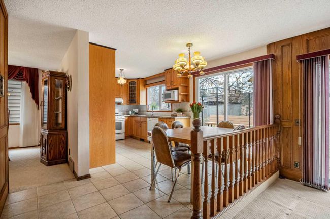 12323 17 Street Sw, Home with 5 bedrooms, 3 bathrooms and 4 parking in Calgary AB | Image 12
