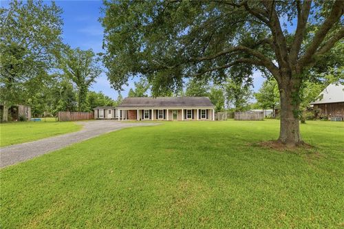 18499 Magnolia Est., Prairieville, LA, 70769 | Card Image