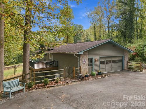14 Cambridge Dr, Candler, NC, 28715-8452 | Card Image