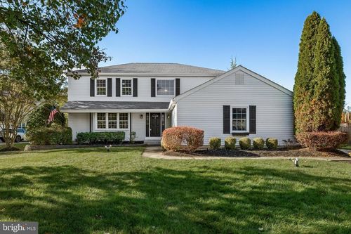 5 E Coach Ln, MOUNT LAUREL, NJ, 08054-1348 | Card Image