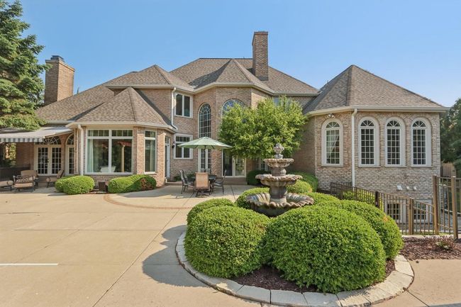 1601 Cedar Bend, House other with 5 bedrooms, 4 bathrooms and null parking in Hartland WI | Image 88