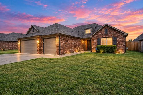 8417 N 76th East Ave, Owasso, OK, 74055-7416 | Card Image
