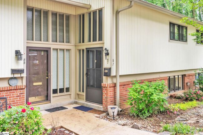 87 Briarview Cir, Condo with 3 bedrooms, 3 bathrooms and null parking in Greenville SC | Image 4