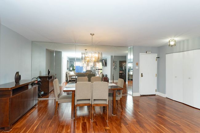APT-210 - 3801 Appian Way, Home with 3 bedrooms, 2 bathrooms and null parking in Glenview IL | Image 6