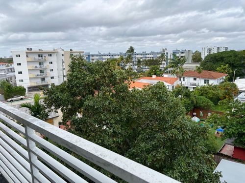 apt-5e-7800 Carlyle Ave, Miami Beach, FL, 33141-2045 | Card Image