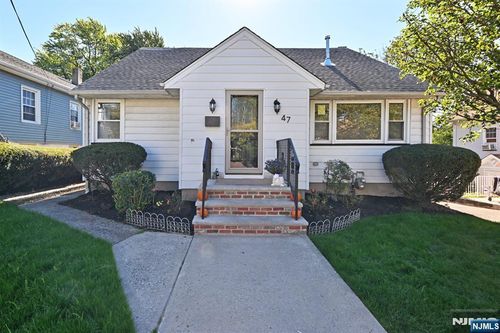 47 Myrtle Ave, Clifton, NJ, 07014-2003 | Card Image