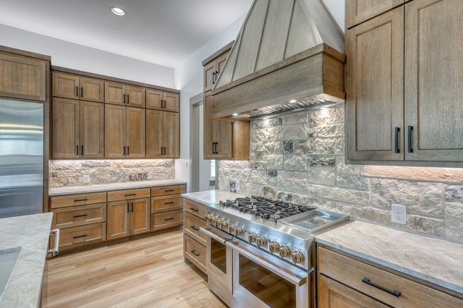 208 E Lakeshore Dr, House other with 4 bedrooms, 5 bathrooms and null parking in Sunrise Beach TX | Image 14