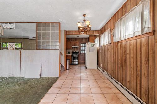 2354 7th St, East Meadow, NY, 11554-3108 | Card Image
