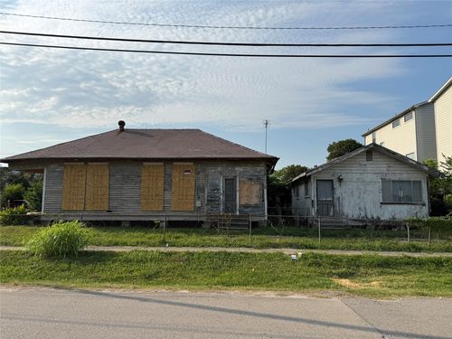 2402 Freeman St, Houston, TX, 77009-7724 | Card Image