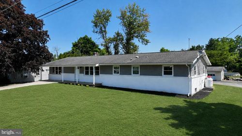 21 East St, MOUNT HOLLY SPRINGS, PA, 17065-1710 | Card Image