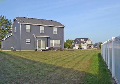 rear of home | Image 2