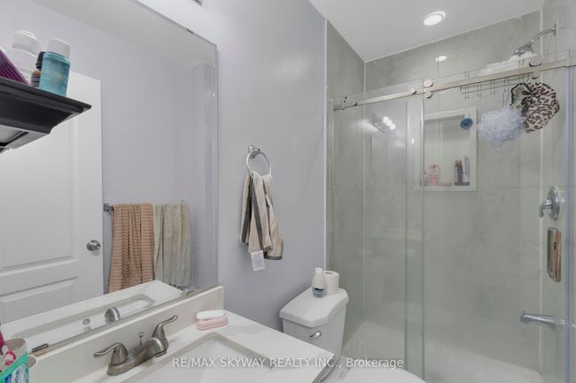 19 Rednor Dr, House attached with 4 bedrooms, 4 bathrooms and 4 parking in Brampton ON | Image 24
