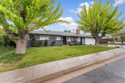 718 Elm St, Tehachapi, CA, 93561-1919 | Card Image