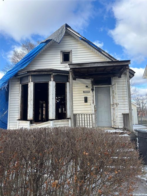 7395 Melrose St, Detroit, MI, 48211-1342 | Card Image