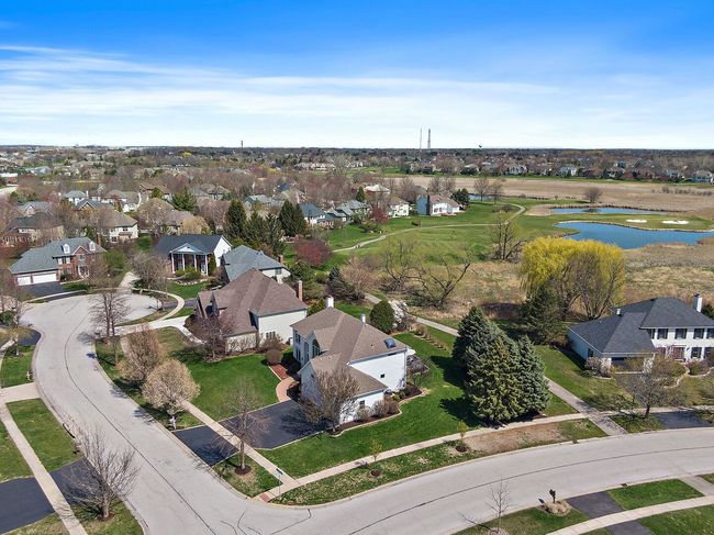2080 Arrowhead Ct, House other with 4 bedrooms, 4 bathrooms and 3 parking in Geneva IL | Image 37