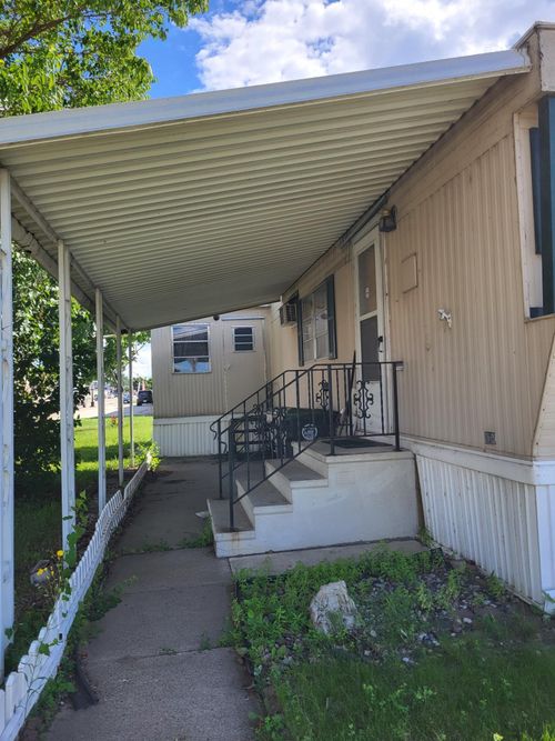 71-1747 Rose St, La Crosse, WI, 54603-2187 | Card Image