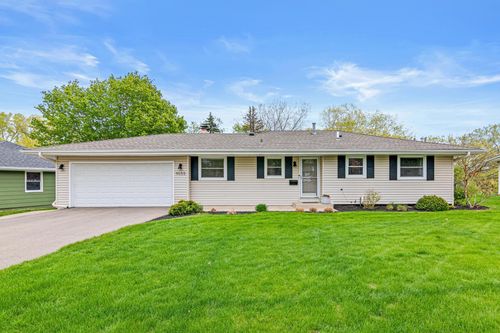 9055 Johnson Ave S, Bloomington, MN, 55437-1805 | Card Image