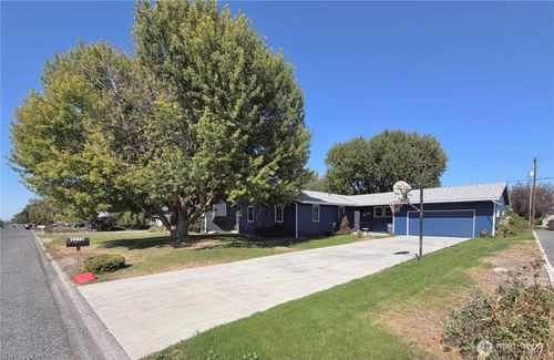 9348 Goodrich Rd Se, Moses Lake, WA, 98837-9047 | Card Image