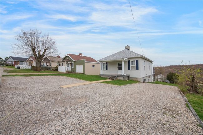 410 E 4th Ave, House other with 1 bedrooms, 1 bathrooms and 5 parking in Smith PA | Image 2