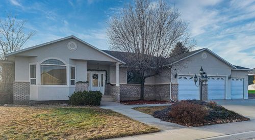 1135 Park Ridge Dr, Roosevelt, UT, 84066-3902 | Card Image