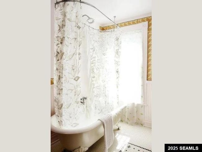 113 W 5 Th St, House other with 9 bedrooms, 7 bathrooms and null parking in Juneau AK | Image 19