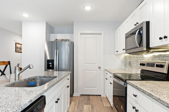 940 Pine Needles Rd, House other with 3 bedrooms, 2 bathrooms and 2 parking in Boiling Spring Lakes NC | Image 10