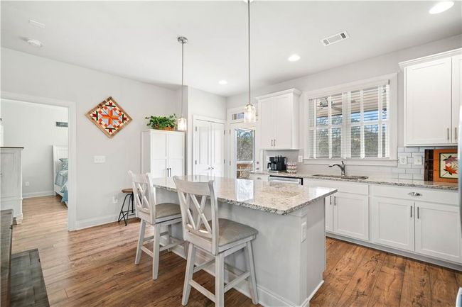 125 Grand Cir, House other with 2 bedrooms, 3 bathrooms and 2 parking in Jasper GA | Image 5