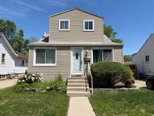 7067 Chalmers Ave, Warren, MI, 48091-3002 | Card Image