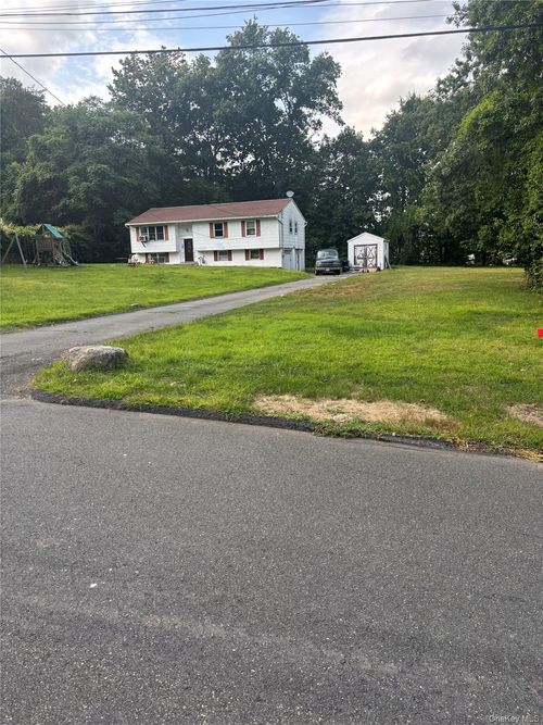19 Birchwood Ave, Nanuet, NY, 10954-5931 | Card Image