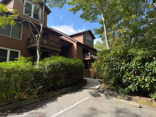 607-135 Toxaway Views Dr, Lake Toxaway, NC, 28747-4525 | Card Image