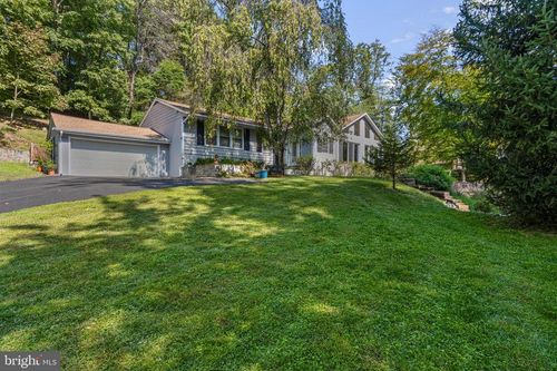 65 Pole Cat Rd, GLEN MILLS, PA, 19342-1371 | Card Image