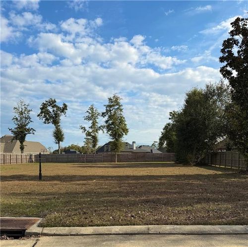 608 Dockside Dr, Slidell, LA, 70461-1688 | Card Image