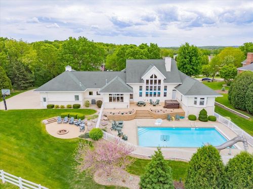 5571 Surrey Ln, WESTPORT, WI, 53597-8703 | Card Image