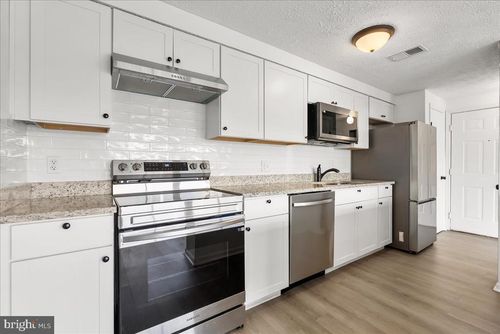 apt-201-3371 Yost Ln, DUMFRIES, VA, 22026-3225 | Card Image