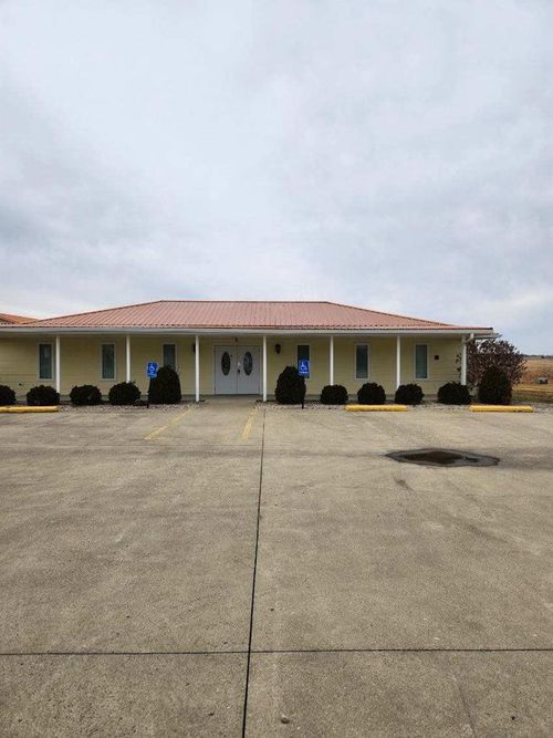 290 N 2nd St, Frankfort, OH, 45628-8905 | Card Image