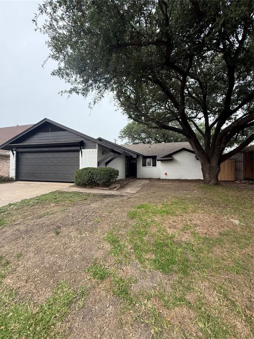 1919 E Crosby Rd, Carrollton, TX, 75006-7652 | Card Image