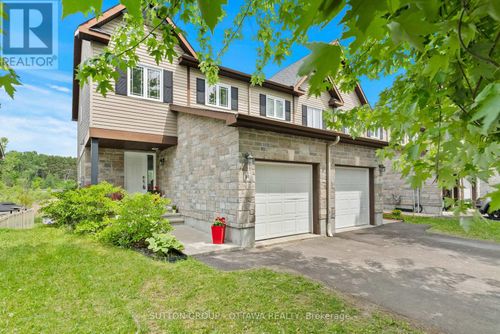 84 Nathalie St, Rockland, ON, K4K0J3 | Card Image