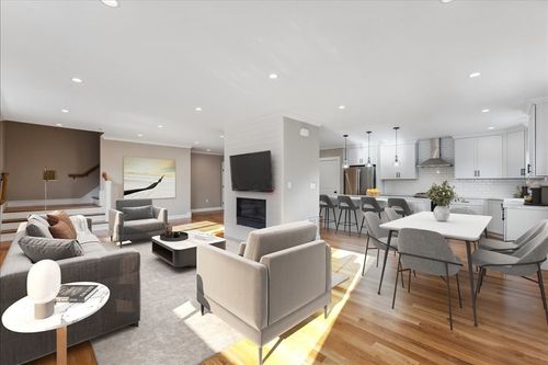 2-138 Myrtle St, Waltham, MA, 02453-5810 | Card Image