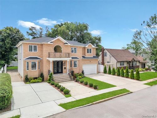 2694 Forest Ave, East Meadow, NY, 11554-4237 | Card Image