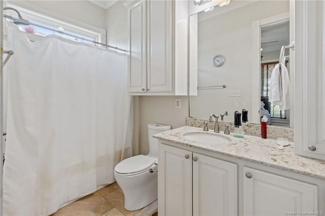 En-suite | Image 15