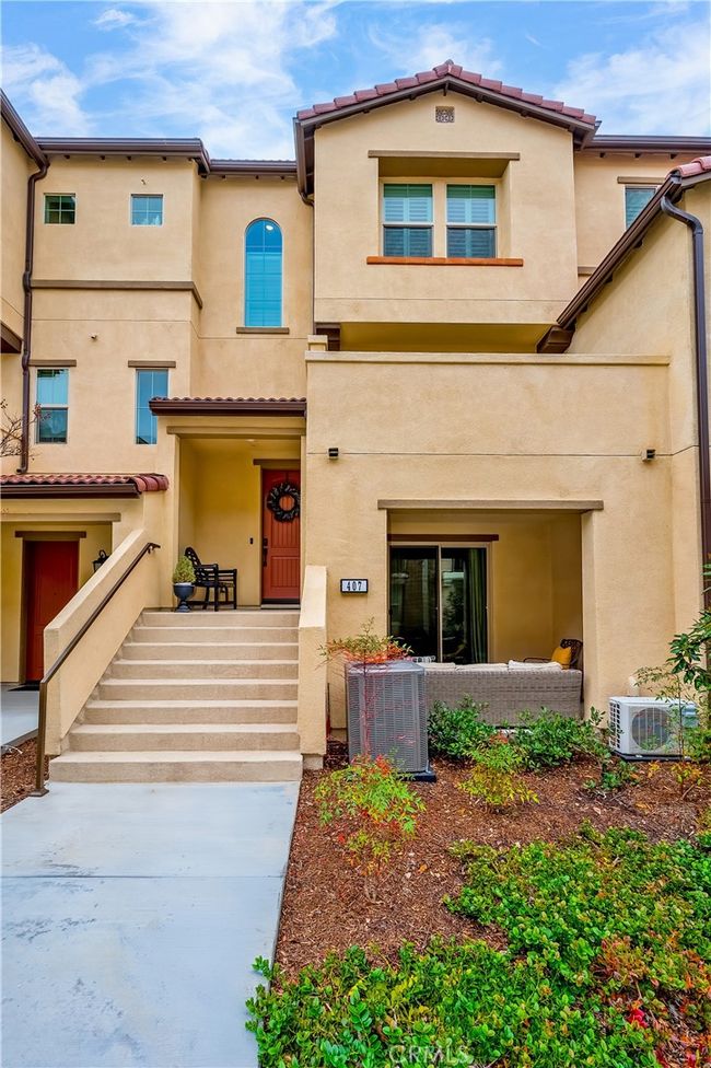 407 Coyote Pass, Condo with 3 bedrooms, 4 bathrooms and 2 parking in Lake Forest CA | Image 4
