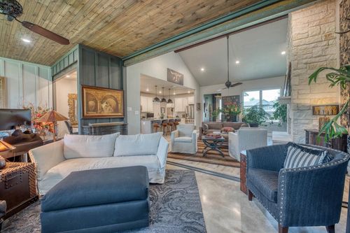 108 Lakecliff Dr, Kingsland, TX, 78639-2107 | Card Image