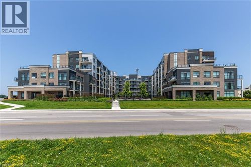 237-5055 Greenlane Rd, Beamsville, ON, L0R1B3 | Card Image