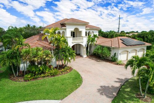 9525 Captiva Cir, Boynton Beach, FL, 33437-3635 | Card Image