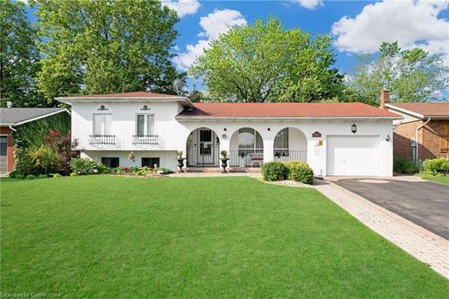 4200 Eastdale Dr, Beamsville, ON, L3J0N3 | Card Image