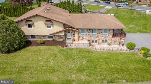 1650 Easton Rd, HELLERTOWN, PA, 18055-1150 | Card Image