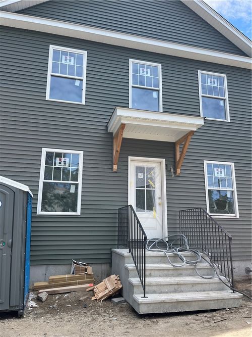 88 Coggeshall St, Providence, RI, 02908-2538 | Card Image